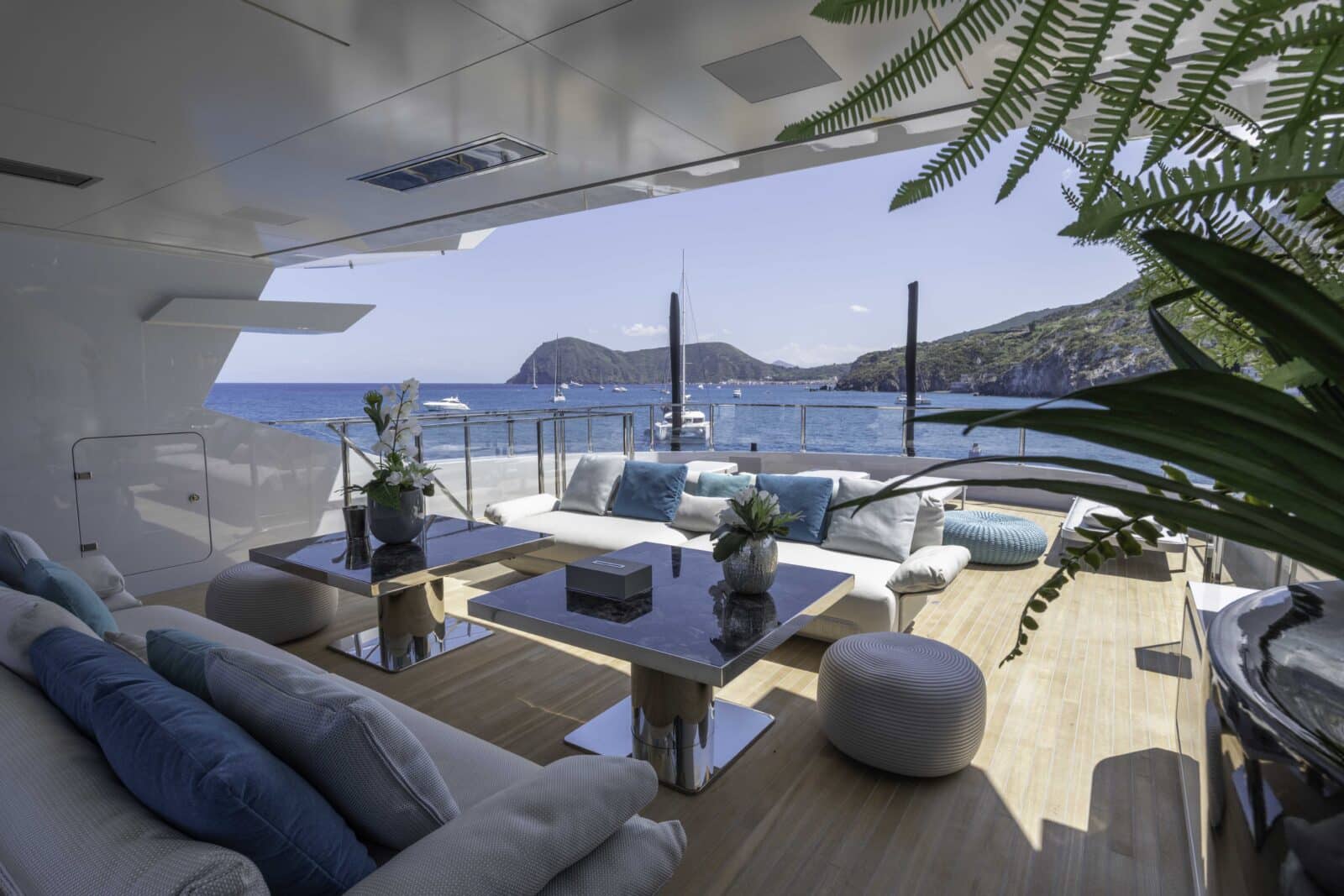 Bromic Platinum Electric auf MY LEL von Rossinavi Yachts