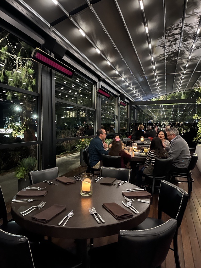 Restaurant Terrassenheizer Platinum Electric – Javier’s, Newport Beach