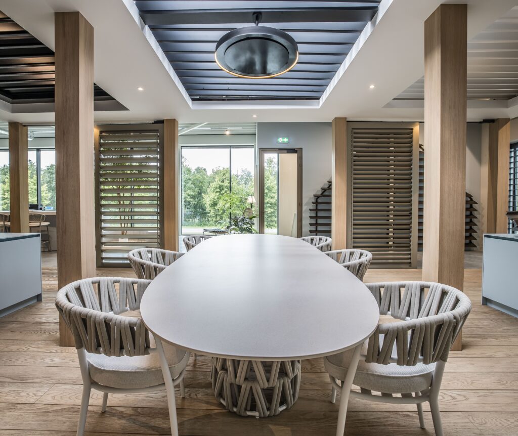 Showroom-Livium Roof Structure Lifestyle